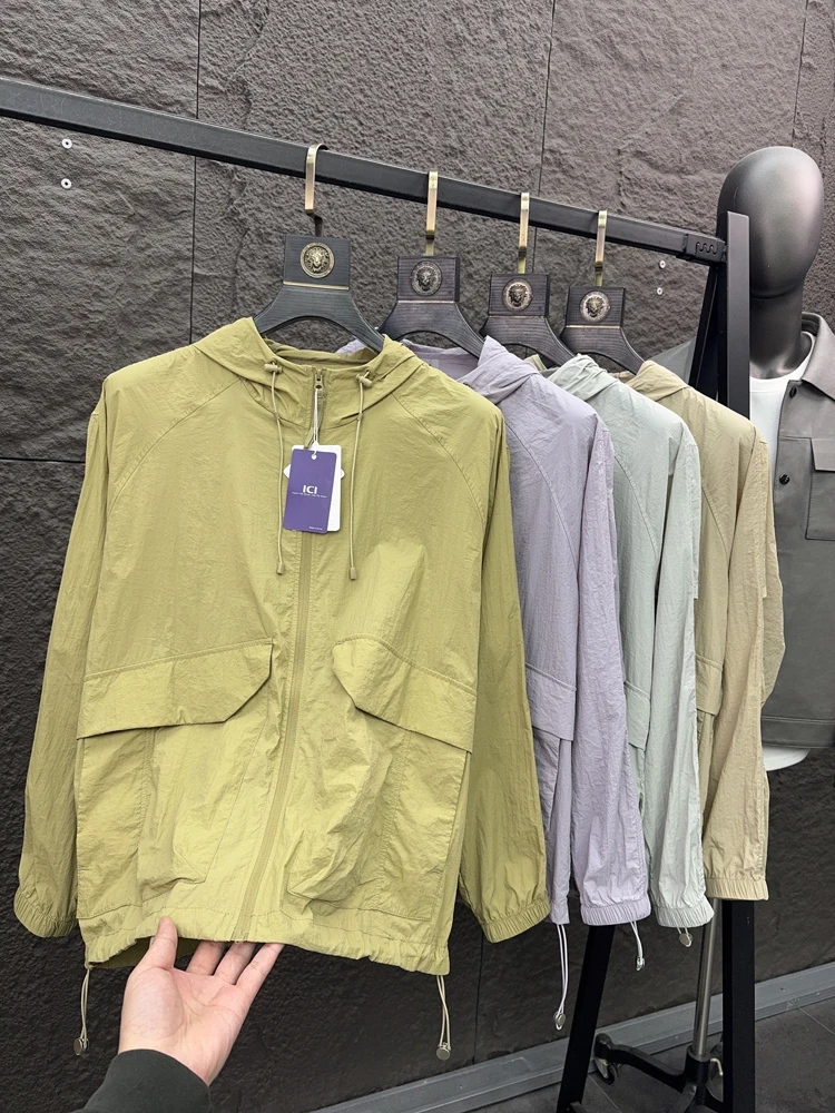 Svip Luxury 3D Naked Feel UPF50 Солнцезащитная одежда Мужская уличная легкая дышащая повседневная одежда с капюшоном
Svip Luxury 3D Naked Feel UPF50 Солнцезащитная одежда Мужская уличная легкая дышащая повседневная одежда с капюшоном