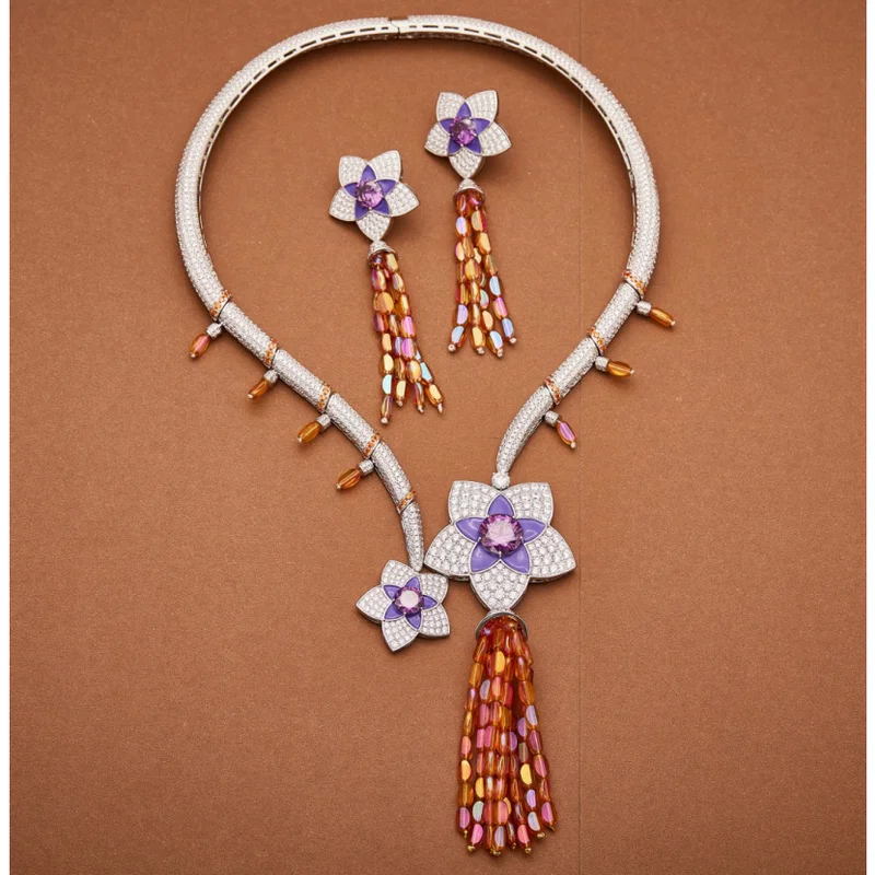 Designer Fashion Jewelry Sets Women Lady Inlay Cubic Zircon Colored Stone Tassels Pentacle Pendant Choker Necklace Earrings
Designer Fashion Jewelry Sets Women Lady Inlay Cubic Zircon Colored Stone Tassels Pentacle Pendant Choker Necklace Earrings