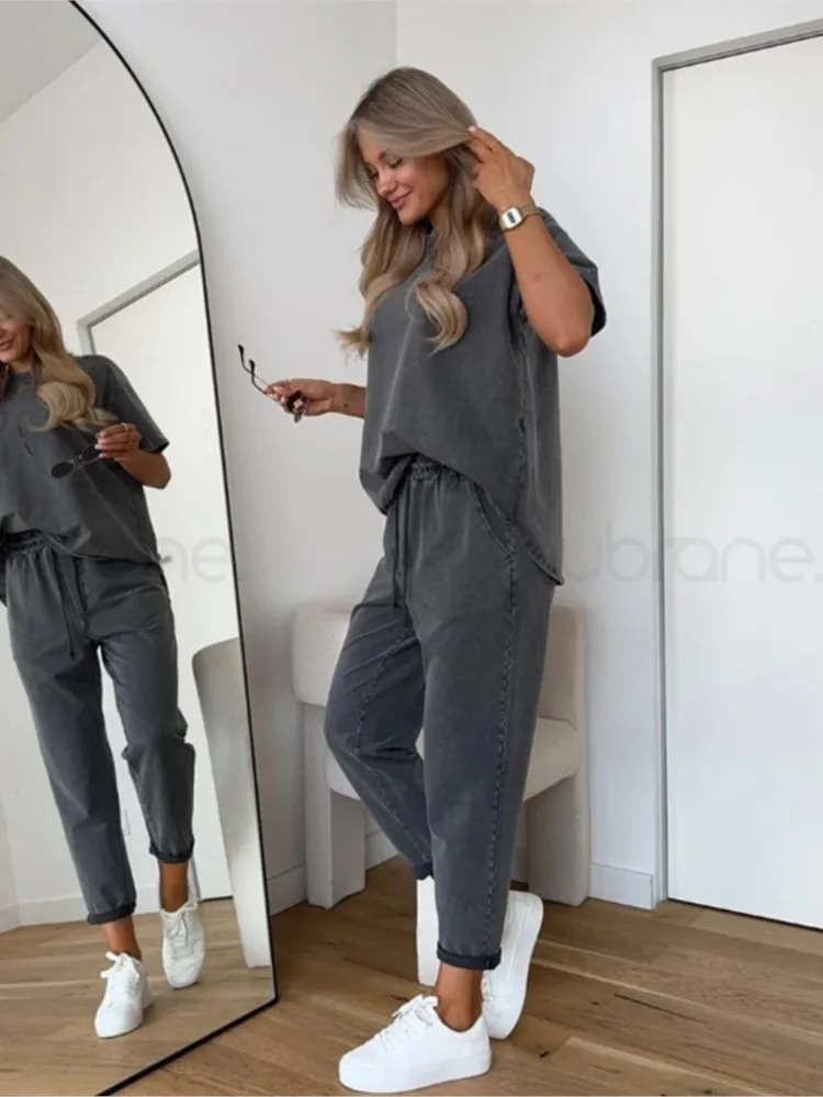 Spring Casual Sports Style 2 Piece Sets Summer Women Fashion Loose O-neck Short Sleeved Pullover Elastic Lace Up Long Pants Set
Spring Casual Sports Style 2 Piece Sets Summer Women Fashion Loose O-neck Short Sleeved Pullover Elastic Lace Up Long Pants Set