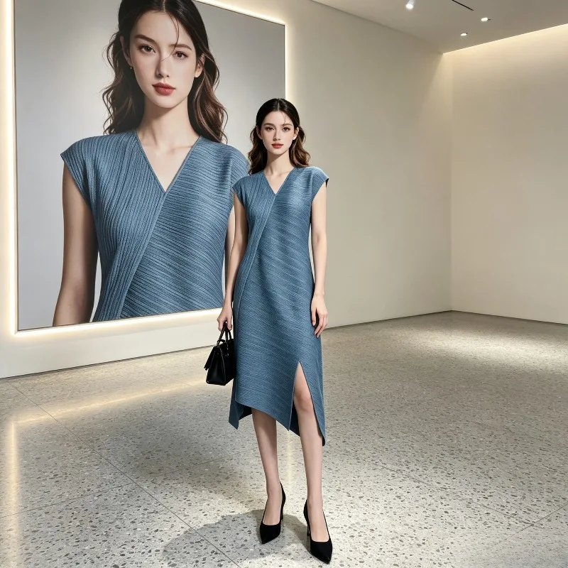 Miyake Pleated Dress Light Luxury and High-end Feel 2026 Summer New V-neck Irregular Patchwork Mid-length Dress Elegant Dress
Miyake Pleated Dress Light Luxury and High-end Feel 2026 Summer New V-neck Irregular Patchwork Mid-length Dress Elegant Dress