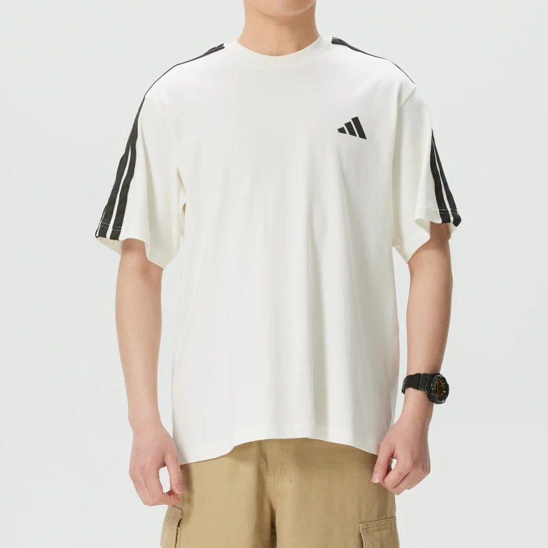 Adidas Men's Sportswear Three-Stripe Fashion Short-Sleeved T-Shirt Loose Breathable Casual Training Top Kr2491
Adidas Men's Sportswear Three-Stripe Fashion Short-Sleeved T-Shirt Loose Breathable Casual Training Top Kr2491