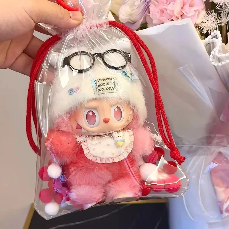 Hot Sale Labubu Peripherals Front High Energy Vinyl Protective Cover Jinnang Bag Macaron Sitting Party Big Walk Baby Bag Gifts
Hot Sale Labubu Peripherals Front High Energy Vinyl Protective Cover Jinnang Bag Macaron Sitting Party Big Walk Baby Bag Gifts