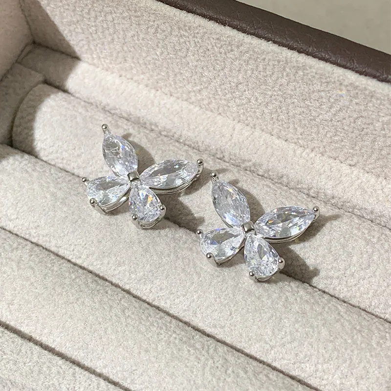 Butterfly earrings, earrings, women's simple moissanite fashion earrings, light luxury, versatile temperament, birthday commemor
Butterfly earrings, earrings, women's simple moissanite fashion earrings, light luxury, versatile temperament, birthday commemor