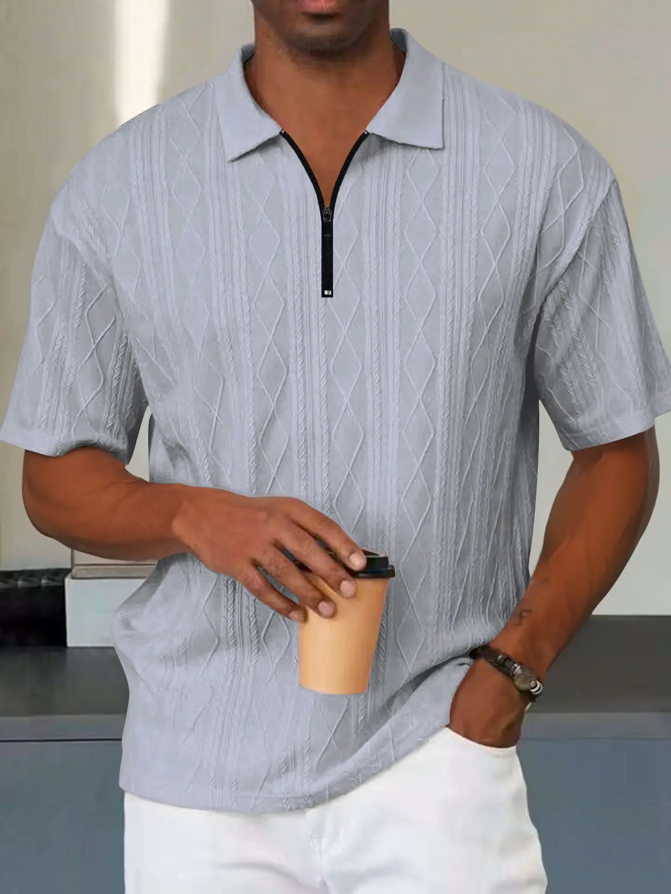 2025 Summer Men's New Style Vintage Loose Texture Knitted Short Sleeve Polo Shirt with Collar T-Shirt Breathable Zipper
2025 Summer Men's New Style Vintage Loose Texture Knitted Short Sleeve Polo Shirt with Collar T-Shirt Breathable Zipper