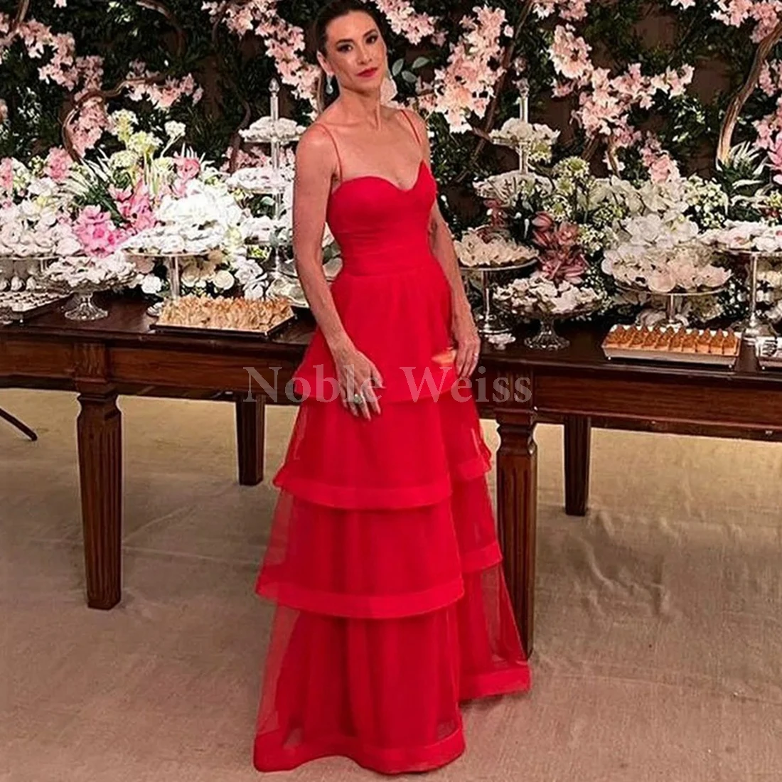 Sweetheart Tulle Evening Dress A-Line Tiered Prom Gown Wedding Party Guest Dress Customize
Sweetheart Tulle Evening Dress A-Line Tiered Prom Gown Wedding Party Guest Dress Customize