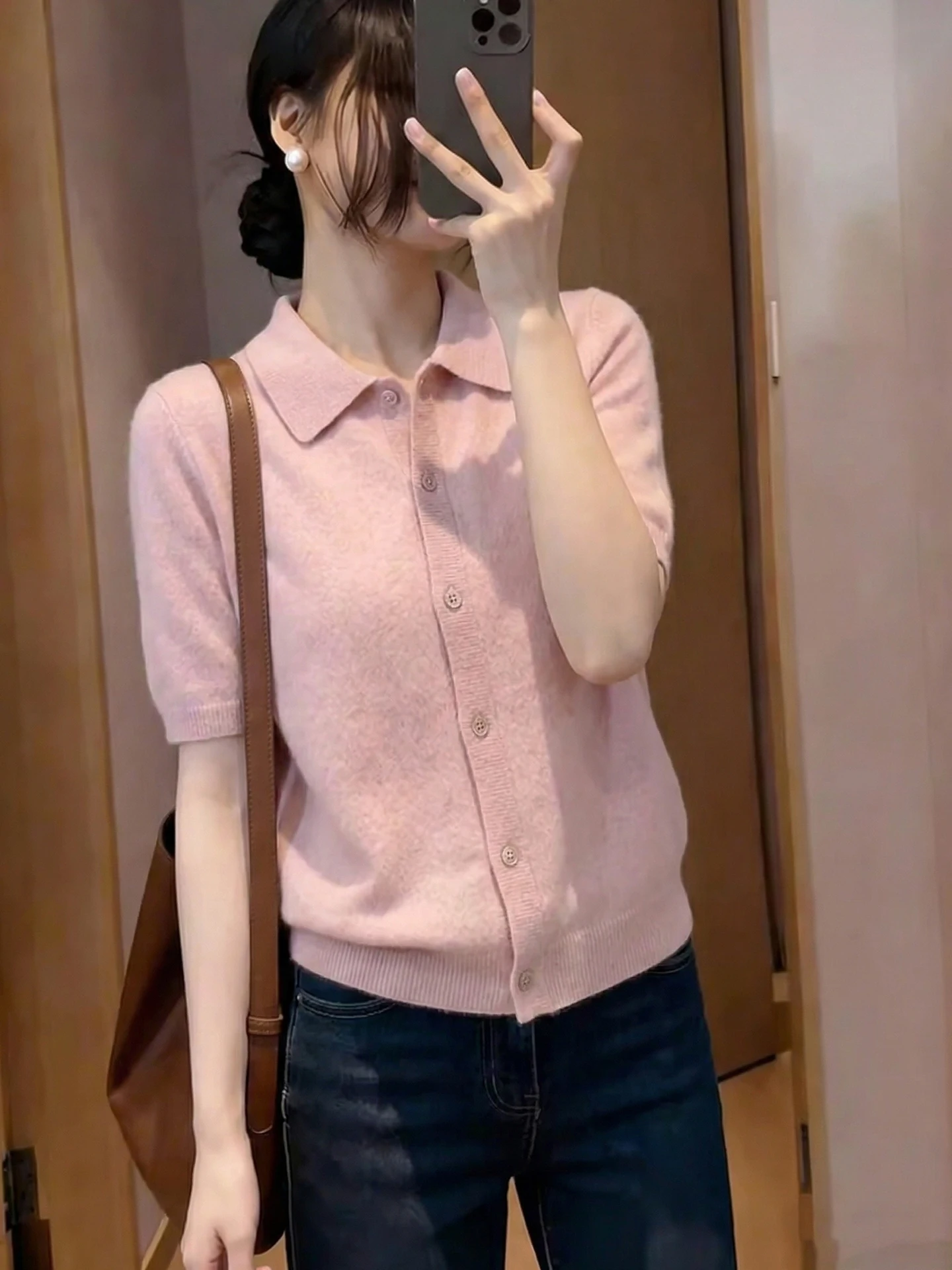 Sweet Soft Style Neck Knitwear Single Button Sun Protection Top Women's Fashion Summer New Arrival Commute Style Straigh...
Sweet Soft Style Neck Knitwear Single Button Sun Protection Top Women's Fashion Summer New Arrival Commute Style Straigh...