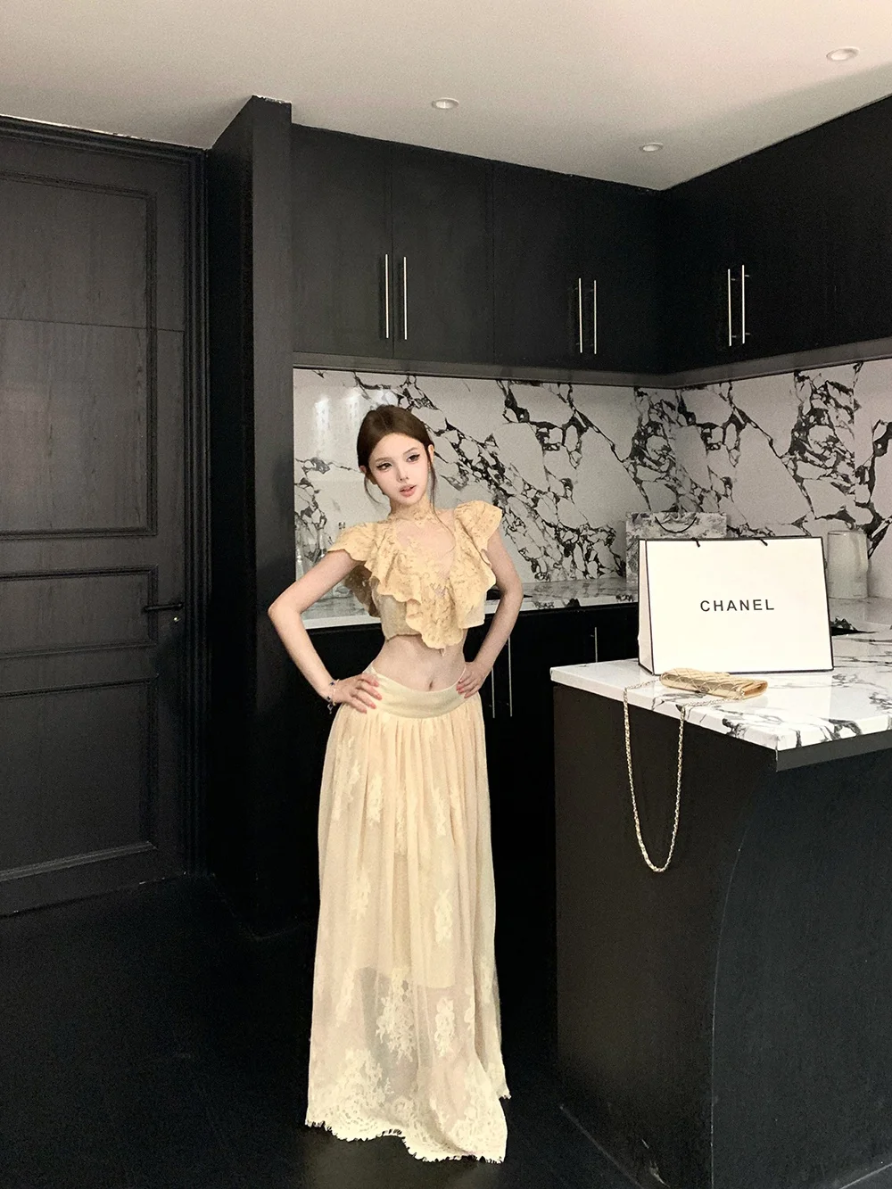 Kumikumi Lace Trim Loose Shirt And Half High Collar Summer Skirt Set Women's Fashion Outfit Short Sleeve High Waist Ensemble
Kumikumi Lace Trim Loose Shirt And Half High Collar Summer Skirt Set Women's Fashion Outfit Short Sleeve High Waist Ensemble