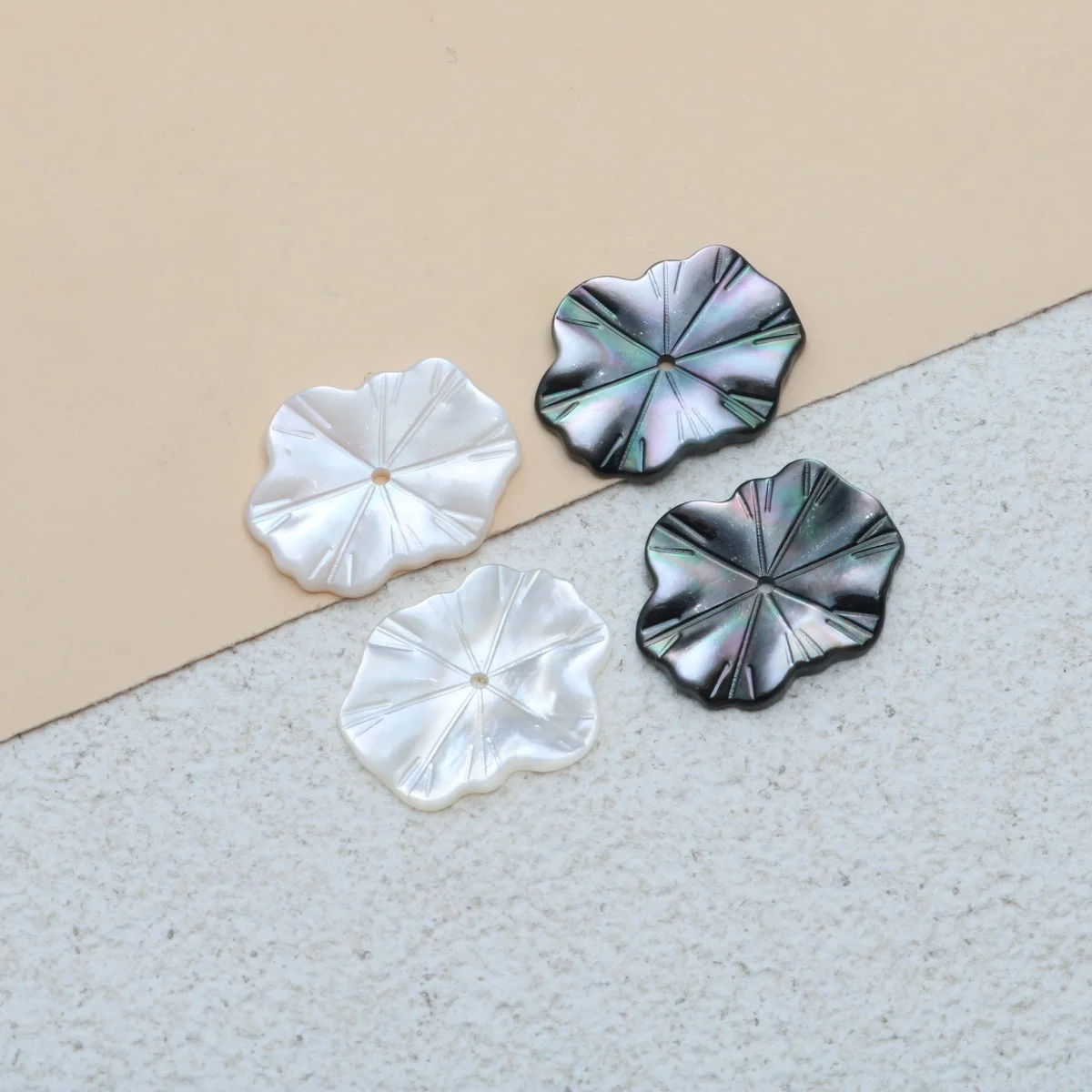 4pcs A+ Natural Freshwater White Shell Beads for Lotus Leaf Shape 15x18mm Pearl Oyster for Jewelry Making Bracelet Necklace
4pcs A+ Natural Freshwater White Shell Beads for Lotus Leaf Shape 15x18mm Pearl Oyster for Jewelry Making Bracelet Necklace