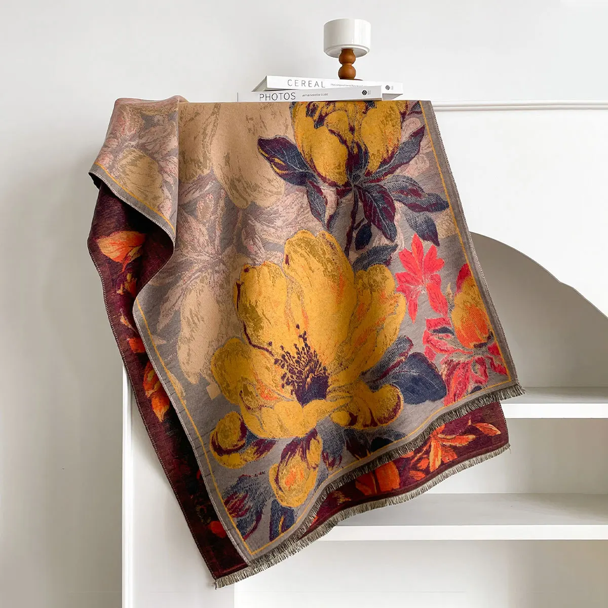 2025 Double Sided Jacquard Scarf Shawl for Women Autumn Winter High-End Flower Design Premium Imitation Cashmere
2025 Double Sided Jacquard Scarf Shawl for Women Autumn Winter High-End Flower Design Premium Imitation Cashmere