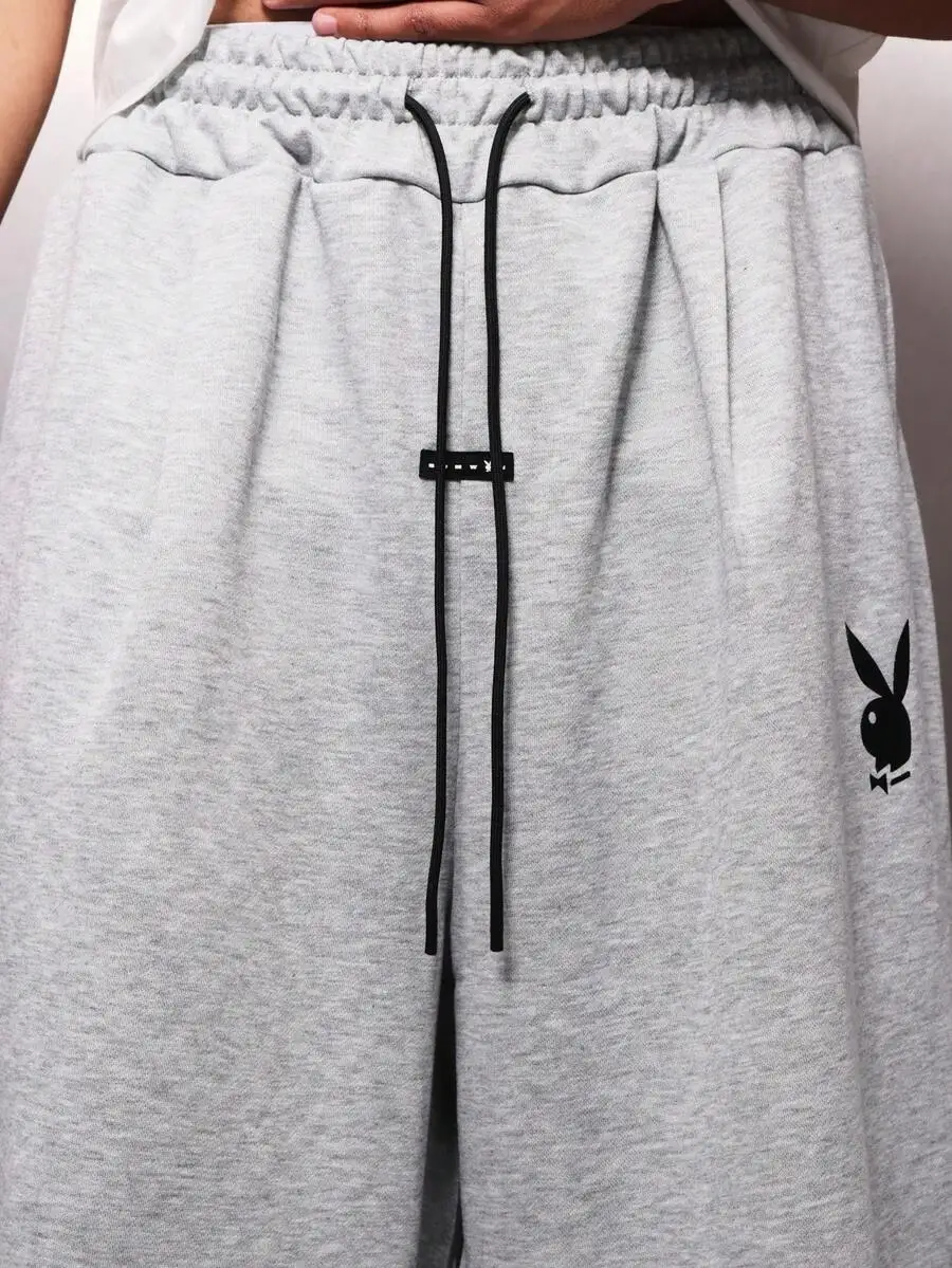 Casual Baggy Drawstring Waist Shorts With Side Pockets Below Knee Length
Casual Baggy Drawstring Waist Shorts With Side Pockets Below Knee Length