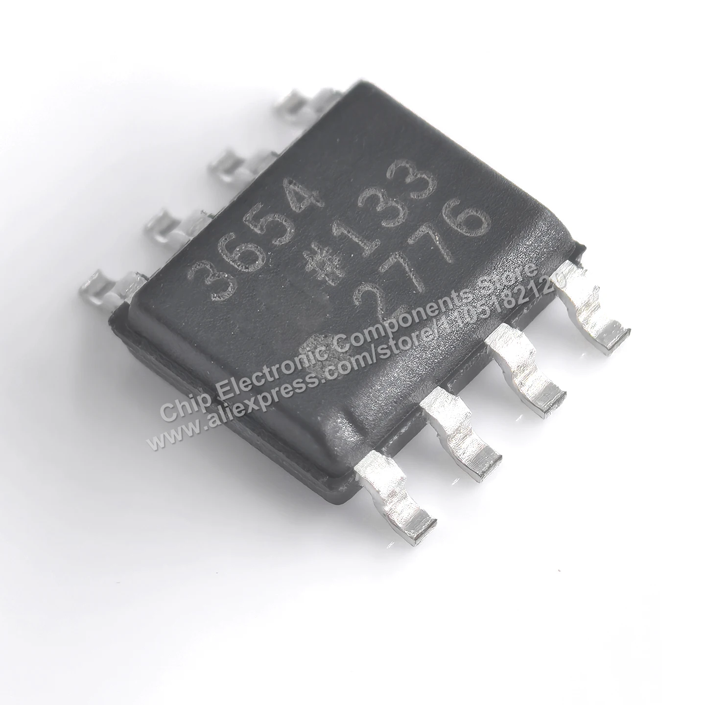 Original IC ADP3654ARDZ, marking:3654, high-speed dual 4-A MOSFET driver in SOP-8 package.
Original IC ADP3654ARDZ, marking:3654, high-speed dual 4-A MOSFET driver in SOP-8 package.