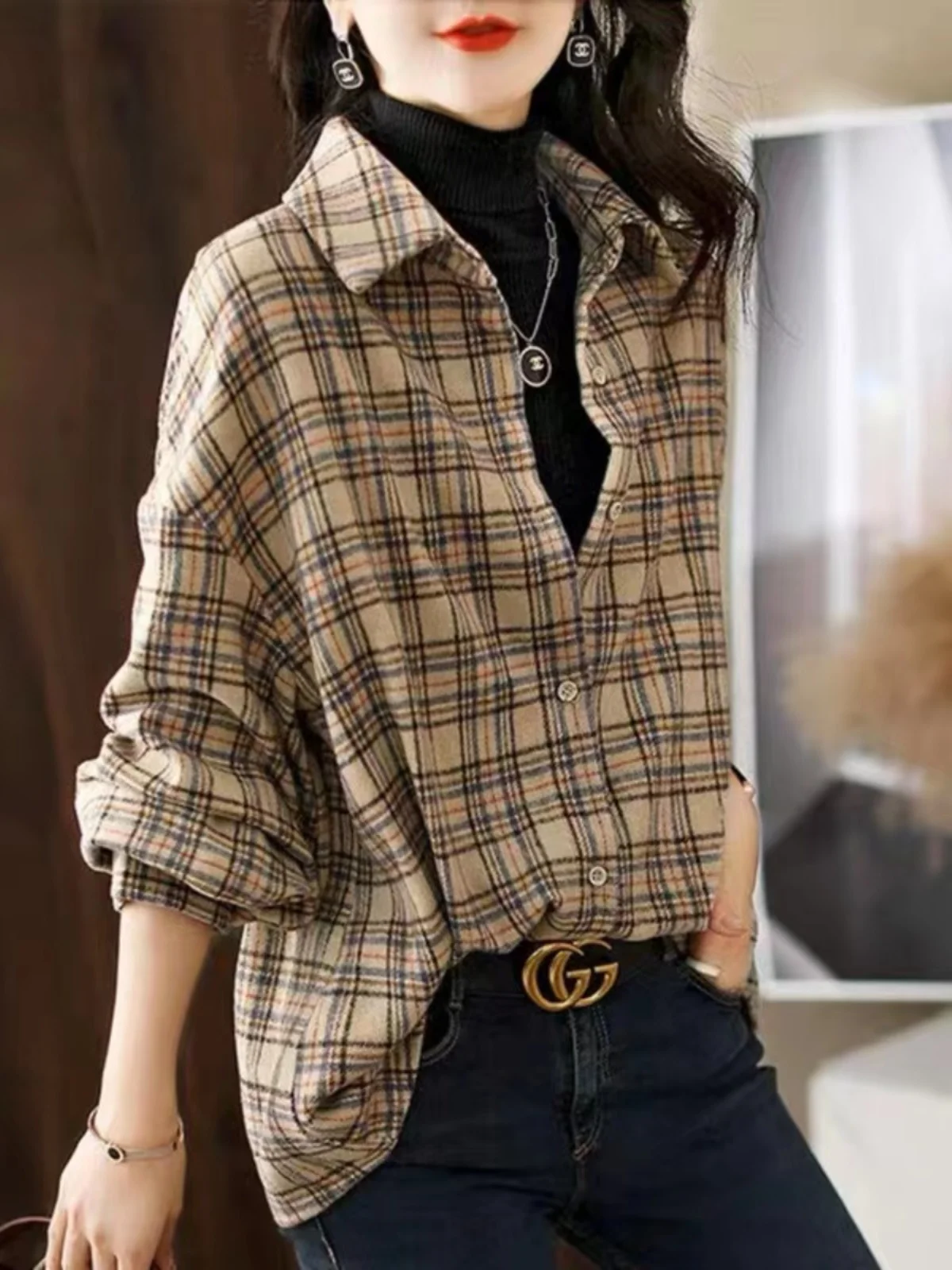 Женский свободный универсальный длинный топ на пуговицах в клетку в стиле ретро Brued irt Jaet с длинным воротником-светом для осенних поездок на работу
Женский свободный универсальный длинный топ на пуговицах в клетку в стиле ретро Brued irt Jaet с длинным воротником-светом для осенних поездок на работу