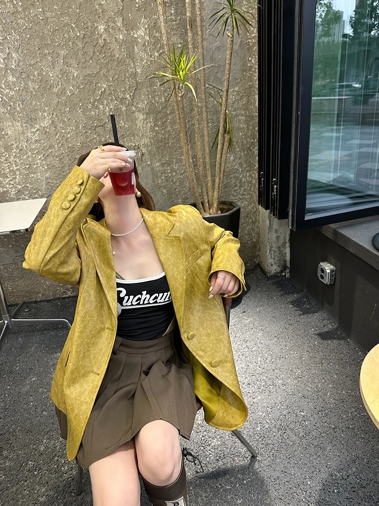 Spring American Retro Yellow Leather Suit 2025 Advanced and Casual Style PU Suit Jacket Women Commuting Temperament
Spring American Retro Yellow Leather Suit 2025 Advanced and Casual Style PU Suit Jacket Women Commuting Temperament