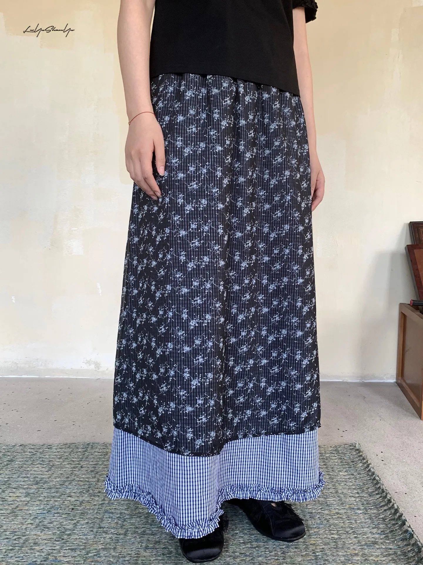 Land And Mountain Island Summer Moire Ruffle Splicing Wooden Ear Long A-Line Skirt Thin Pleated Half-length Skirt
Land And Mountain Island Summer Moire Ruffle Splicing Wooden Ear Long A-Line Skirt Thin Pleated Half-length Skirt