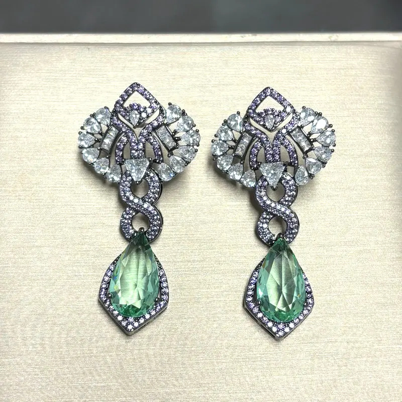 Модные женские серьги Bilincolor с фиолетовыми и красными сердечками
Модные женские серьги Bilincolor с фиолетовыми и красными сердечками