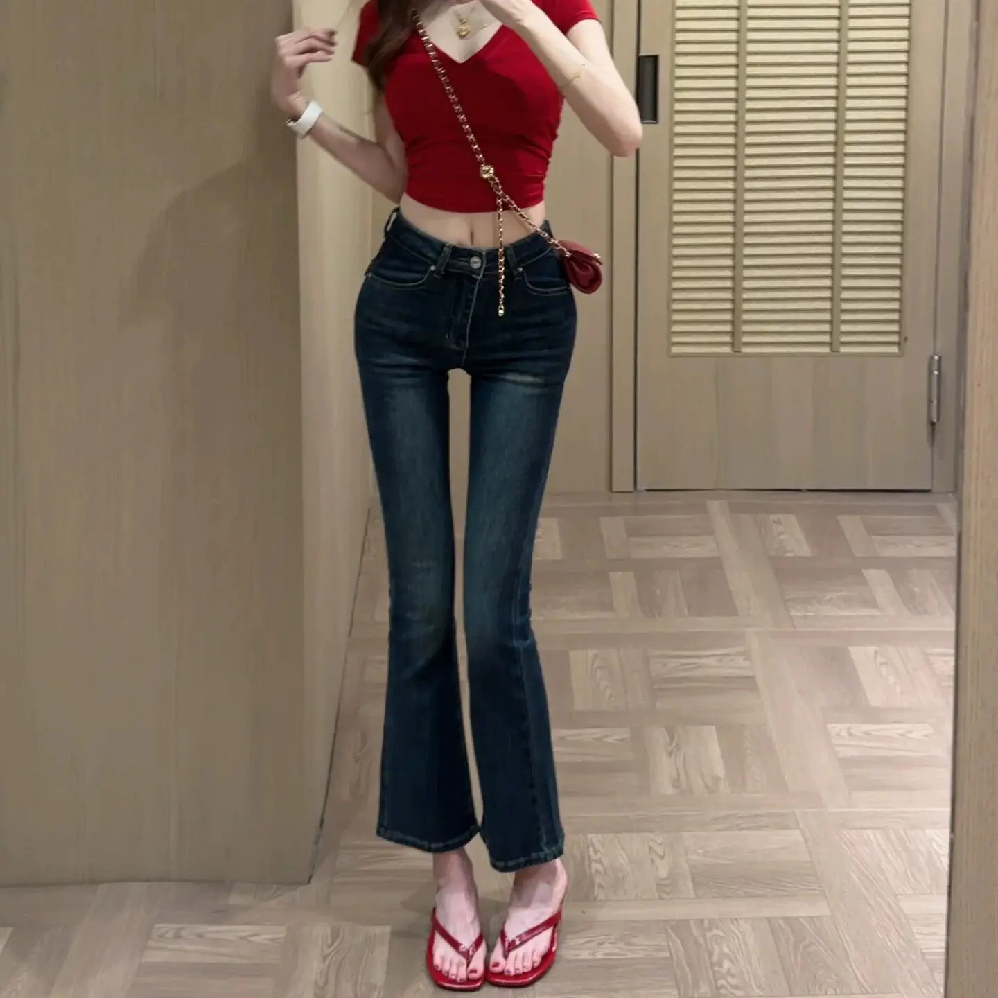 Deep Blue High Waist Slim Fit Nine Point Flared Jeans Women Summer Thin New Small Size Flare Pants Cotton Button Closure
Deep Blue High Waist Slim Fit Nine Point Flared Jeans Women Summer Thin New Small Size Flare Pants Cotton Button Closure