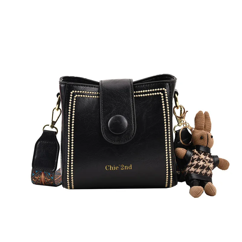 New trendy crossbody bag, fashionable and versatile bucket bag, women's retro tote bag, women's bag
New trendy crossbody bag, fashionable and versatile bucket bag, women's retro tote bag, women's bag