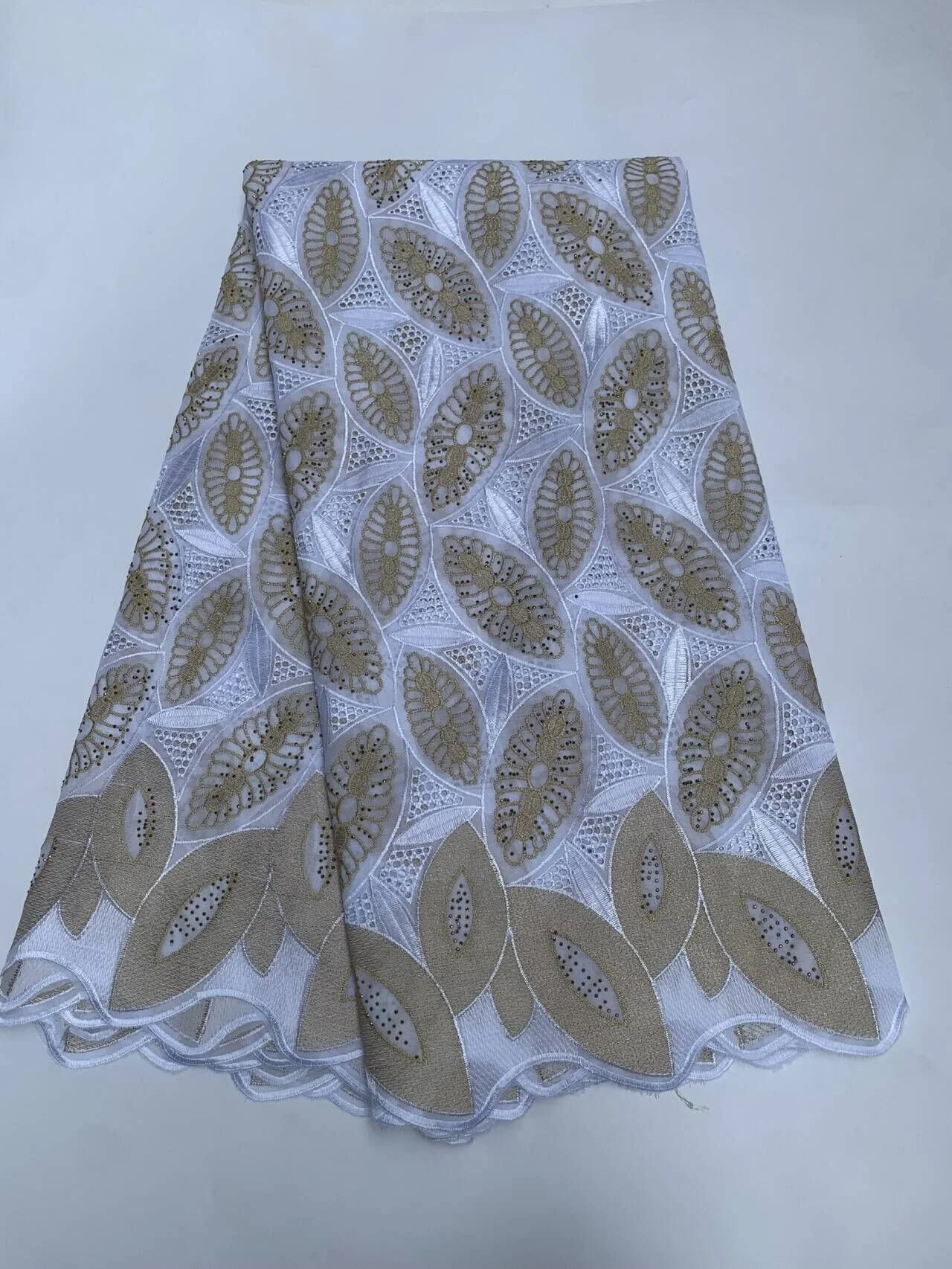 2026 African Nigerian Tulle Lace Fabric for Dress Sewing High Quality Damask Cotton Pure Embroidery Wedding Party 5Yard TY020
2026 African Nigerian Tulle Lace Fabric for Dress Sewing High Quality Damask Cotton Pure Embroidery Wedding Party 5Yard TY020