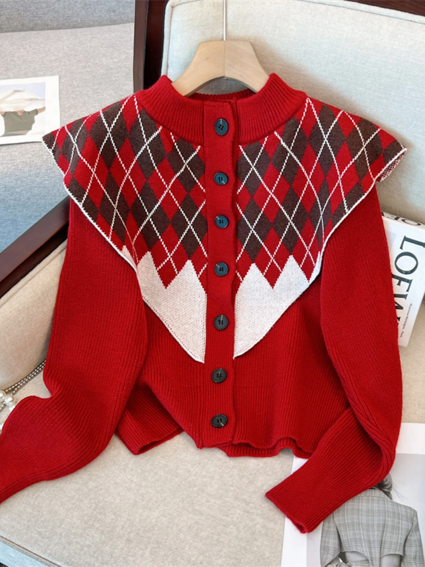 Red Diamond Pattern Knitwear Cardigan Women's Spring Autumn New Style plus Size Fashionable Top Layered Look Daily Wear
Red Diamond Pattern Knitwear Cardigan Women's Spring Autumn New Style plus Size Fashionable Top Layered Look Daily Wear