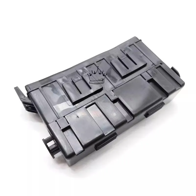 For NISSAN TIIDA LIVINA QASHQAI ALTIMA Fuse Box Cover Front Fuse Box Upper Cover Lower cover
For NISSAN TIIDA LIVINA QASHQAI ALTIMA Fuse Box Cover Front Fuse Box Upper Cover Lower cover
