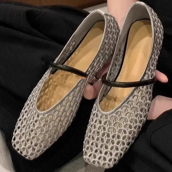 Винтажные тканые римские туфли с маленьким квадратным носком и неглубоким носком для женщин, весна-лето, туфли на плоской подошве с одним ремешком
Винтажные тканые римские туфли с маленьким квадратным носком и неглубоким носком для женщин, весна-лето, туфли на плоской подошве с одним ремешком