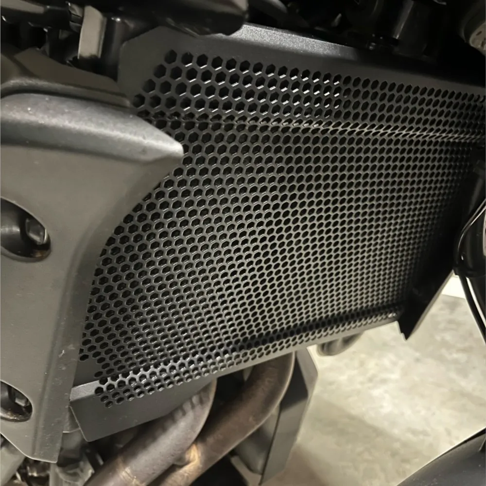 Motorcycle Radiator Grille Guard Cover Fuel Tank Protect For Yamaha MT07/MT-07 FZ07/FZ-07 YZF R7 YZF-R7 2018-2024 2023 2021 2022
Motorcycle Radiator Grille Guard Cover Fuel Tank Protect For Yamaha MT07/MT-07 FZ07/FZ-07 YZF R7 YZF-R7 2018-2024 2023 2021 2022