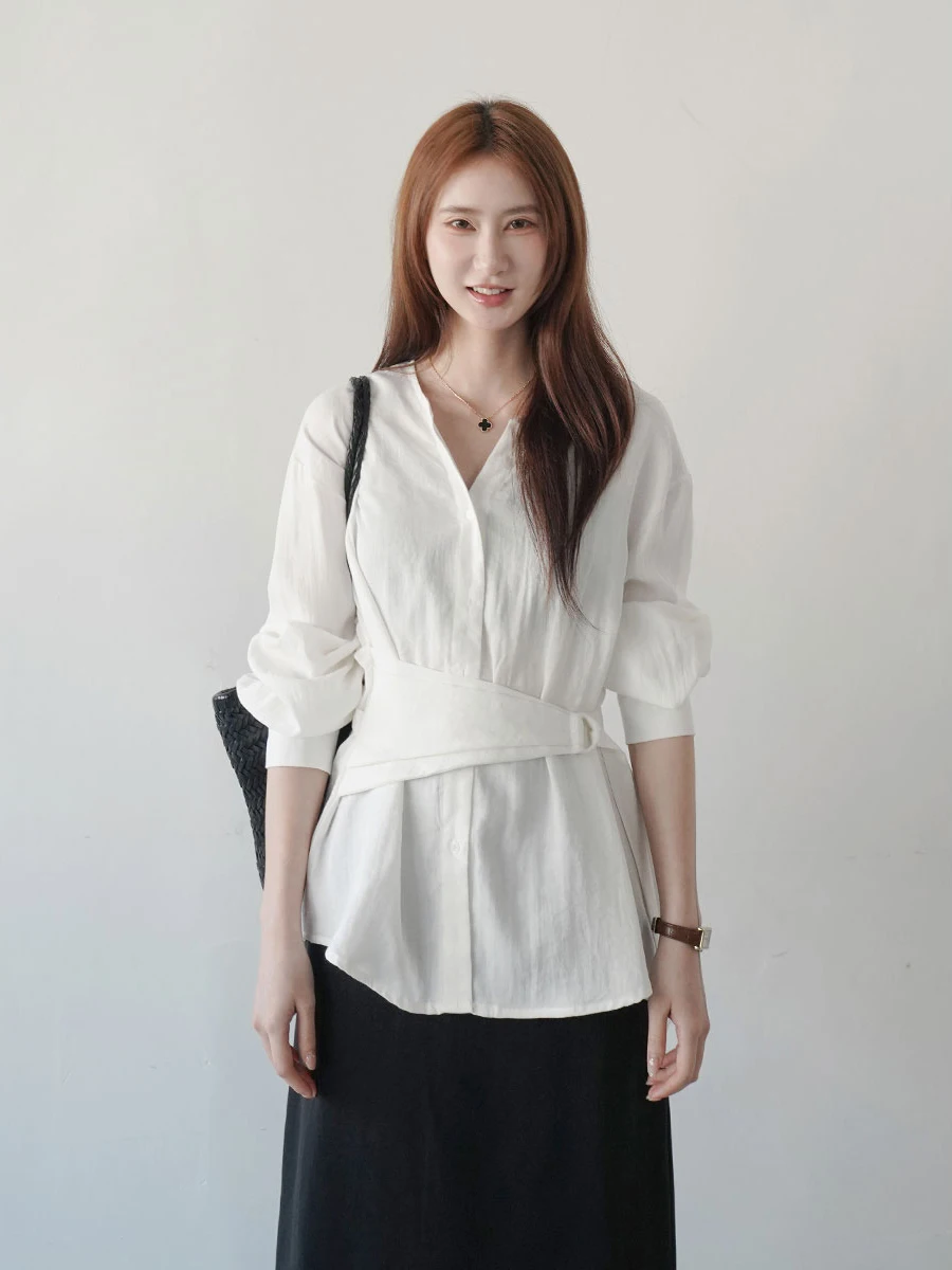 Свободная женская блузка с V-образным вырезом и поясом, с длинными рукавами, весенняя, простая, с эффектом утяжки талии, универсальный дизайн, уникальный топ
Свободная женская блузка с V-образным вырезом и поясом, с длинными рукавами, весенняя, простая, с эффектом утяжки талии, универсальный дизайн, уникальный топ