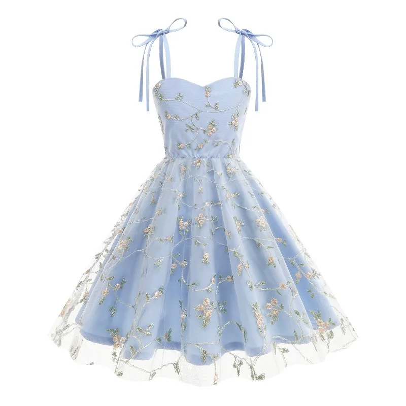 Girl's Suspender Dress with Mesh Embroidery Bow Flower Sun Dress Princess Party Dress Wedding Communion
Girl's Suspender Dress with Mesh Embroidery Bow Flower Sun Dress Princess Party Dress Wedding Communion