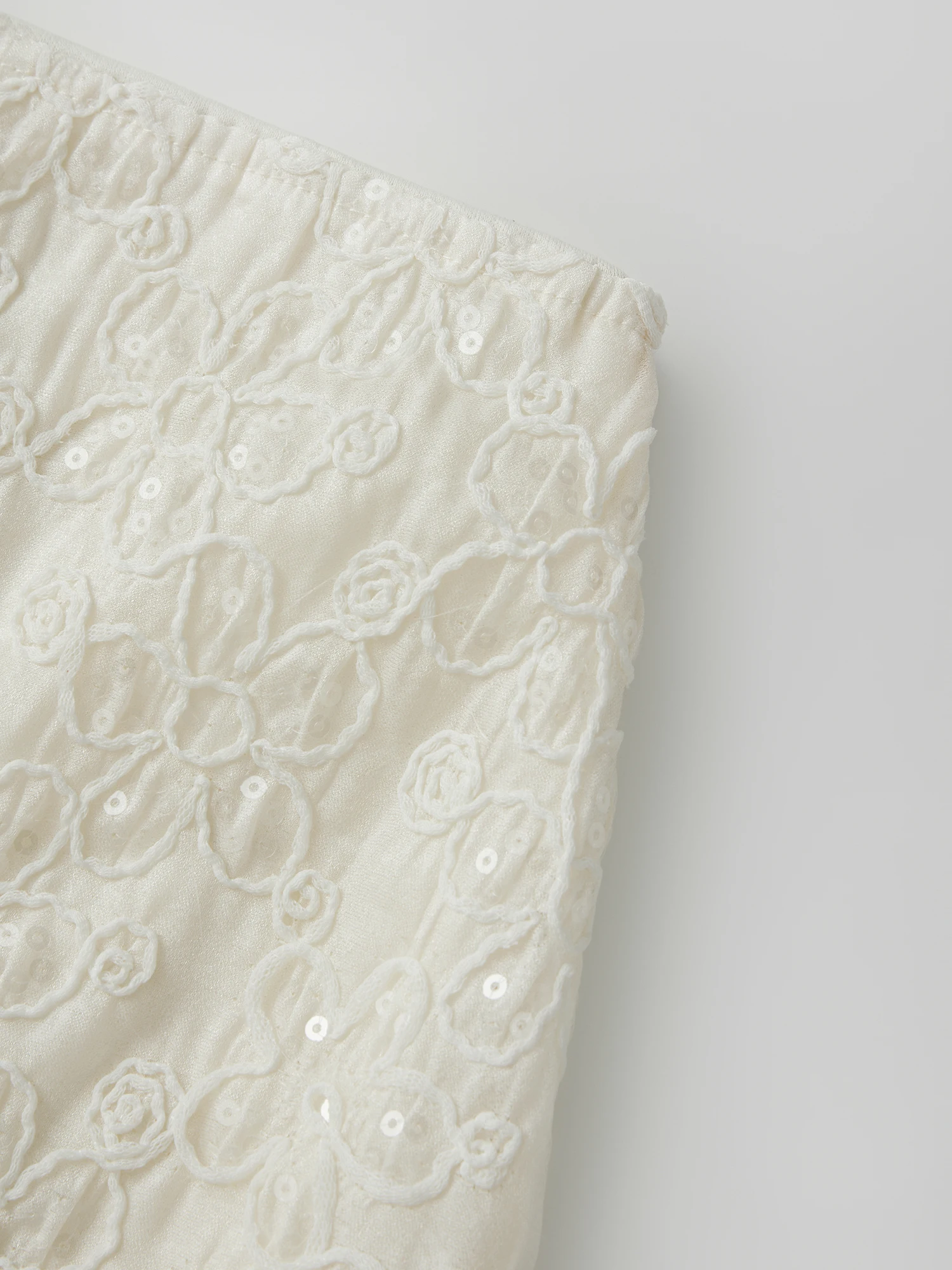 Стильная женская мини-юбка с пайетками и цветочной вышивкой, идеально подходит для лета — модная короткая юбка трапециевидной формы для любого случая
Стильная женская мини-юбка с пайетками и цветочной вышивкой, идеально подходит для лета — модная короткая юбка трапециевидной формы для любого случая