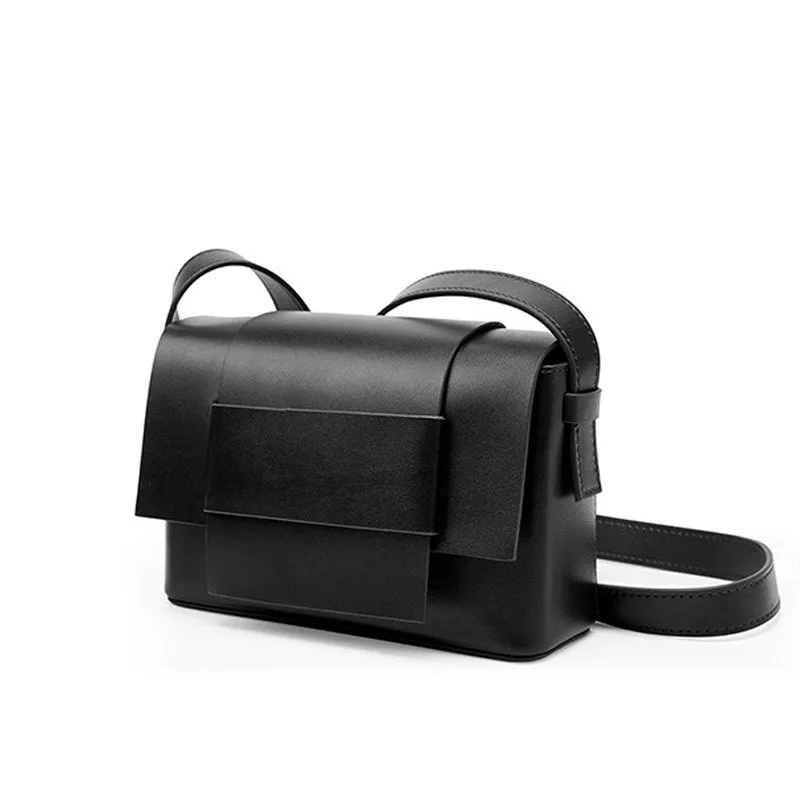 Women New Genuine Leather Crossbody Bag Cowhide Soft Leather Woven Small Square Bag Design Messenger Bag
Women New Genuine Leather Crossbody Bag Cowhide Soft Leather Woven Small Square Bag Design Messenger Bag