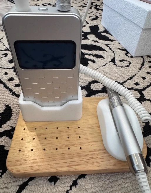 New 80W Ultra Smooth Brushless Motor Handle 0-40000RPM Wireless Rechargeable E-file Nail Drill Machine
New 80W Ultra Smooth Brushless Motor Handle 0-40000RPM Wireless Rechargeable E-file Nail Drill Machine