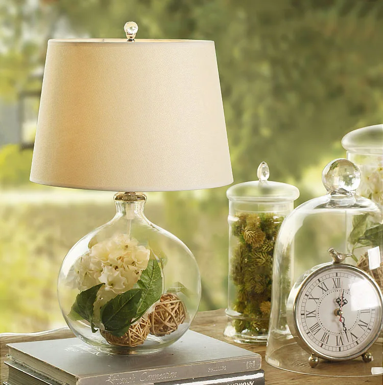 Nordic Modern Glass Table Lamp Flowers Decorate Bedroom Bedside Night Desk Lamp Garden Romantic American Simple Standing Lamp
Nordic Modern Glass Table Lamp Flowers Decorate Bedroom Bedside Night Desk Lamp Garden Romantic American Simple Standing Lamp