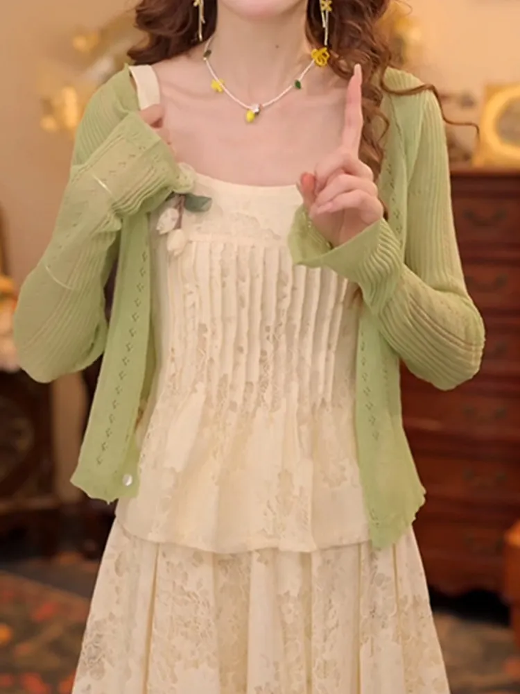 Korean Style Fashionable Knitted Set Women's Summer New Gentle Single Button Wrap Cardigan Pleated Strap Two Piece Set Trendy
Korean Style Fashionable Knitted Set Women's Summer New Gentle Single Button Wrap Cardigan Pleated Strap Two Piece Set Trendy
