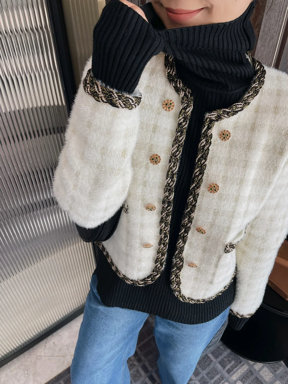 Женский кардиган Slim Fit из трикотажа, длинный рукав, осень-зима 2024, новинка, модный стиль
Женский кардиган Slim Fit из трикотажа, длинный рукав, осень-зима 2024, новинка, модный стиль