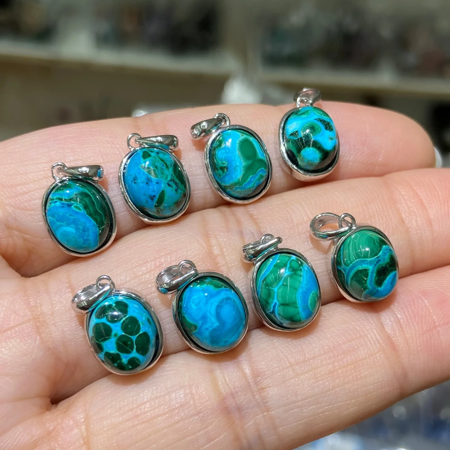 1 Pc Natural Malachite Chrysocolla Oval Cabochon Pendant 8x10MM 925 Sterling Silver Reiki Healing Stone Jewelry Gift Women
1 Pc Natural Malachite Chrysocolla Oval Cabochon Pendant 8x10MM 925 Sterling Silver Reiki Healing Stone Jewelry Gift Women