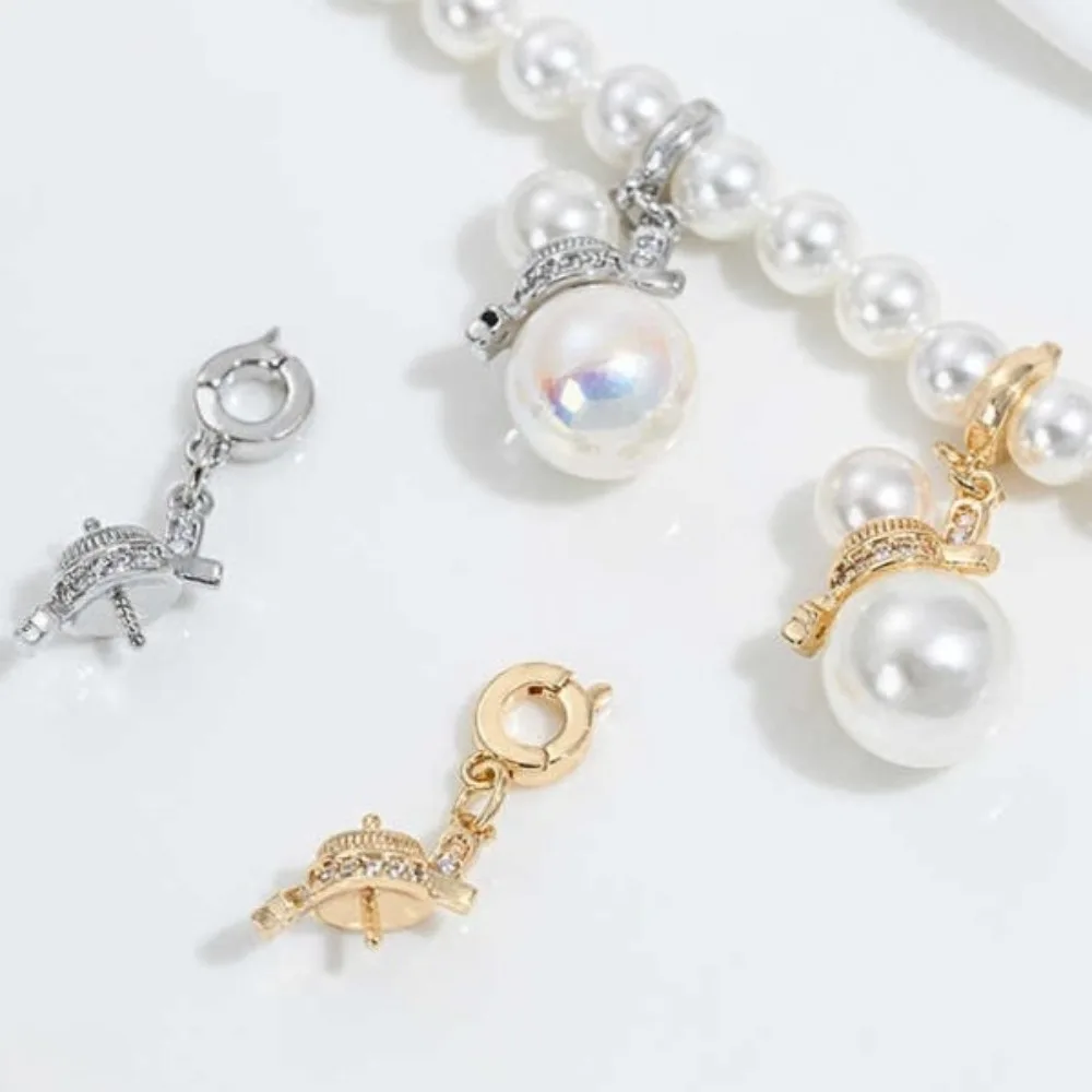 1pcs Copper Charms 18K Gold Color Zirconium Universal Buckle Pendant Gourd-shaped Double Bead Holder DIY Sticky Pearl Jewelry
1pcs Copper Charms 18K Gold Color Zirconium Universal Buckle Pendant Gourd-shaped Double Bead Holder DIY Sticky Pearl Jewelry