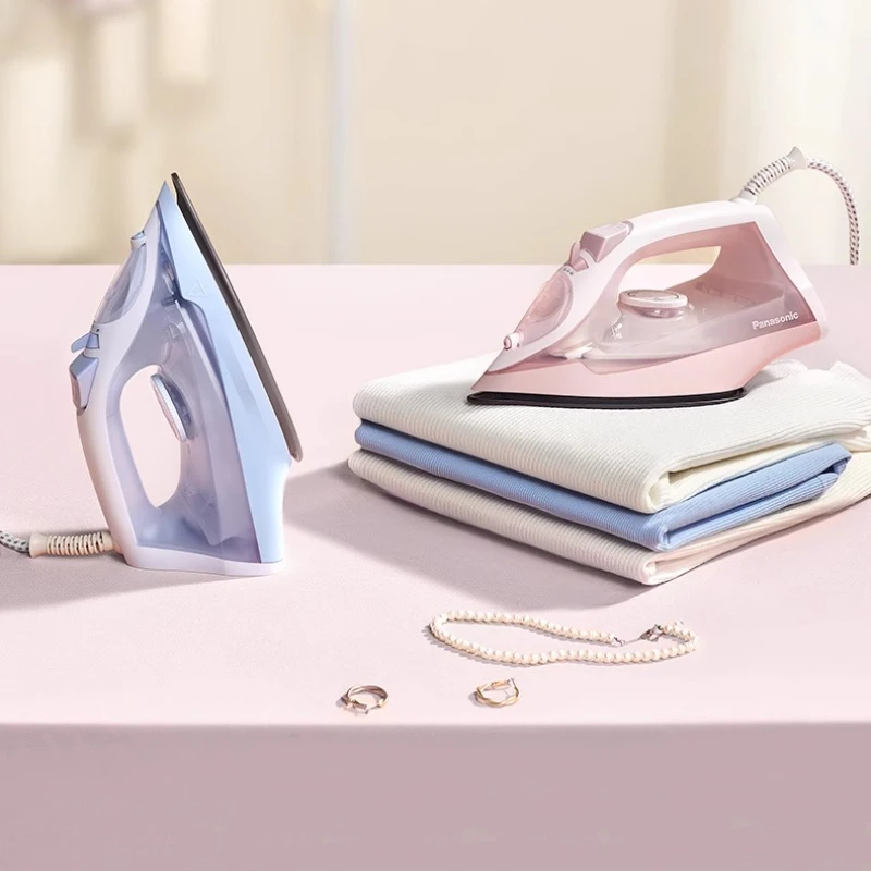 New electric iron household handheld small steam iron tailor shop old-fashioned hanging iron ironing machine M150
New electric iron household handheld small steam iron tailor shop old-fashioned hanging iron ironing machine M150