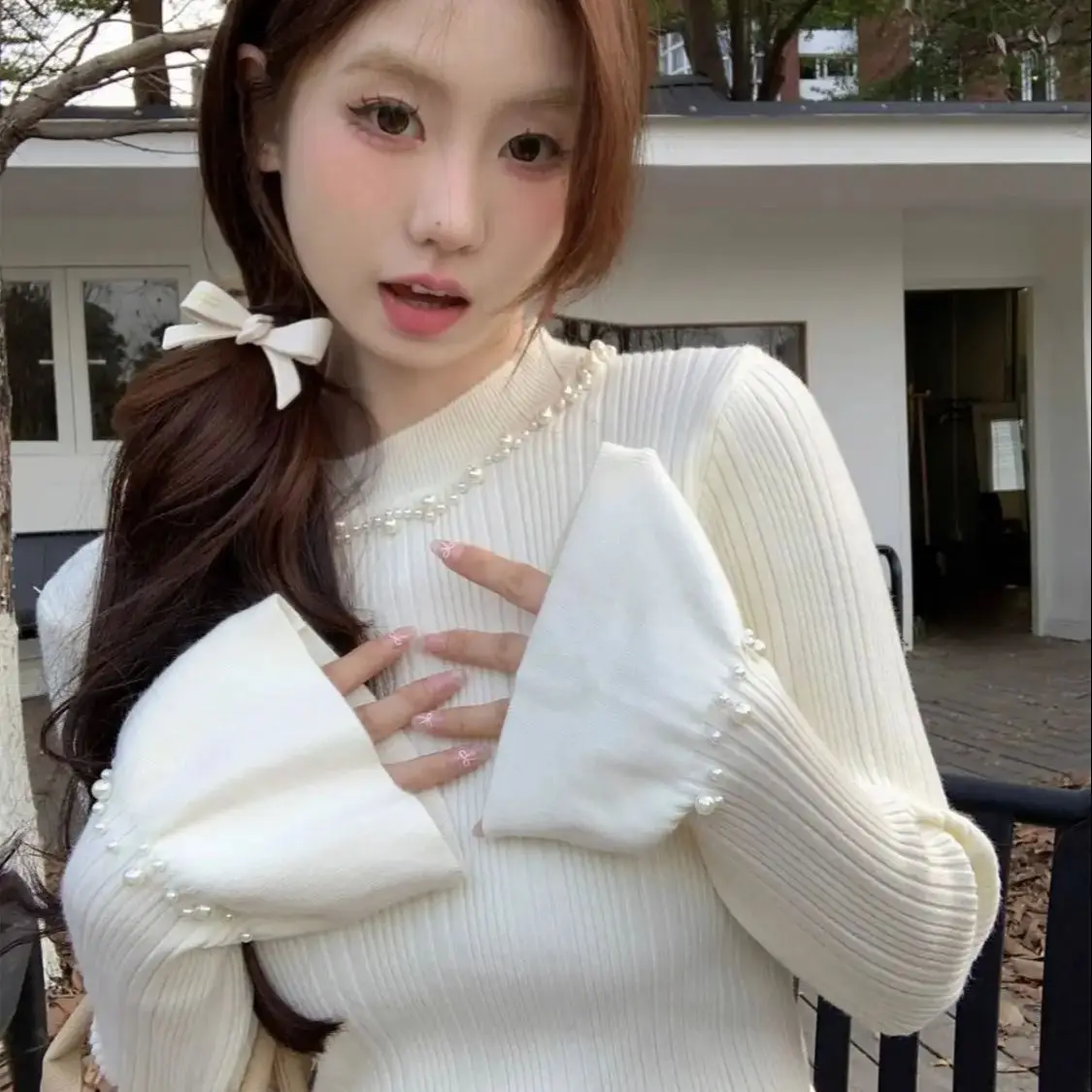 French Pullover Bell Sleeves Autumn New Knitted Women Fashion Beading Slim Solid Color Versatile
French Pullover Bell Sleeves Autumn New Knitted Women Fashion Beading Slim Solid Color Versatile