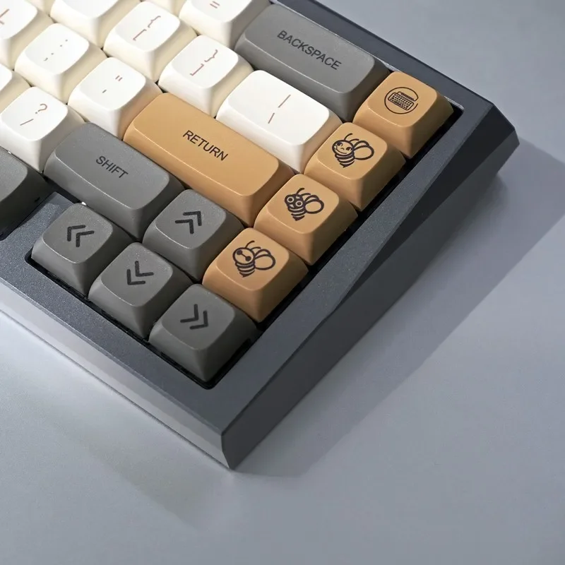 Honey, Shimmer Keycap XDA Height Ball Cap PBT Sublimation Adaptation 61/64/67/68/84/87/104
Honey, Shimmer Keycap XDA Height Ball Cap PBT Sublimation Adaptation 61/64/67/68/84/87/104