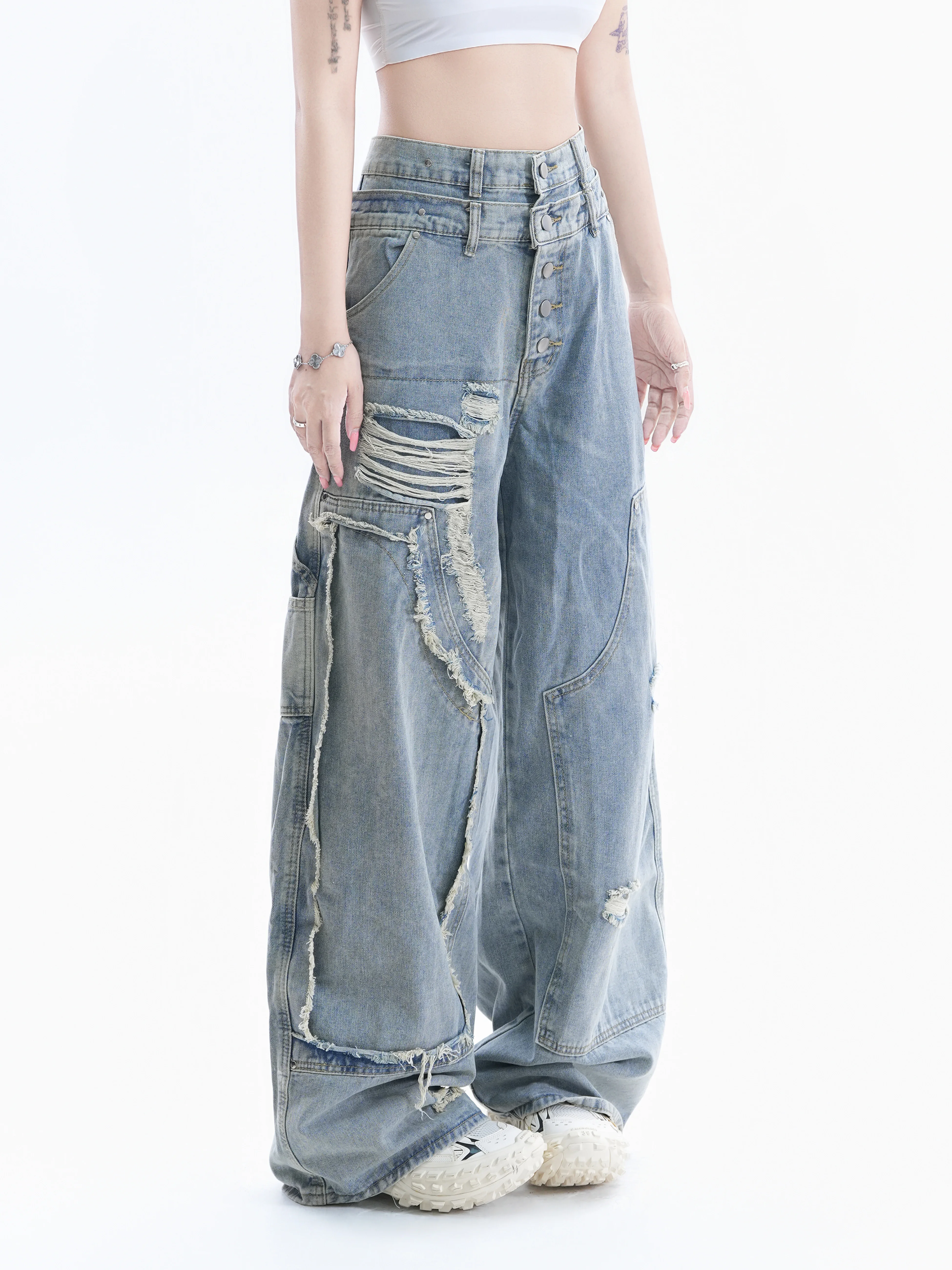 Retro American Style Wide Leg Jeans with Hole And Button Detail Loose Casual Pants for Couples Small Ball Ball Cotton Denim
Retro American Style Wide Leg Jeans with Hole And Button Detail Loose Casual Pants for Couples Small Ball Ball Cotton Denim