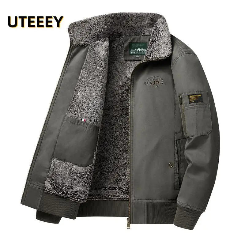 2023 Winter Military Tactical Bomber Jacket Men Warm Fleece Windproof High Quality Fur Collar Vintage Lapel Luxury Coats Male
2023 Winter Military Tactical Bomber Jacket Men Warm Fleece Windproof High Quality Fur Collar Vintage Lapel Luxury Coats Male
