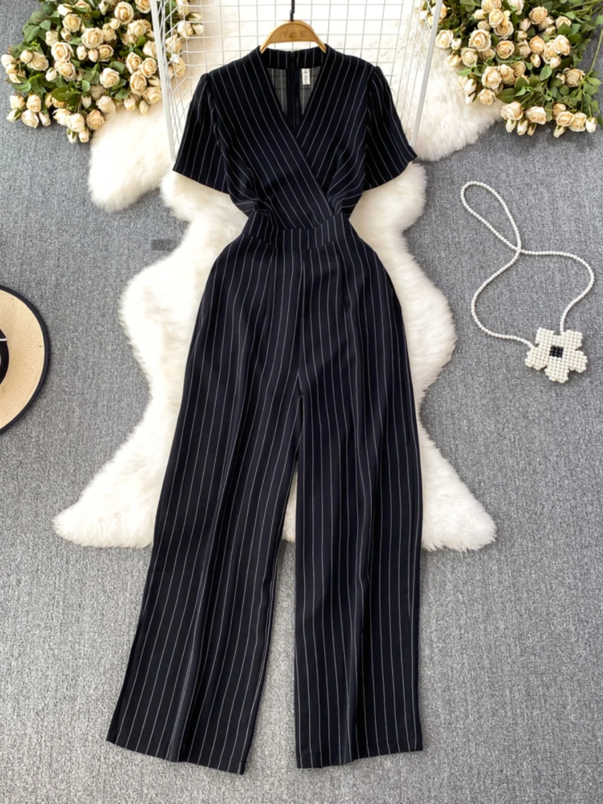 Faionable Casual Summer Monokini Women's Slim Fit Vaion Wide Leg Pants V Ne Vertical Stripes Long High Waist
Faionable Casual Summer Monokini Women's Slim Fit Vaion Wide Leg Pants V Ne Vertical Stripes Long High Waist