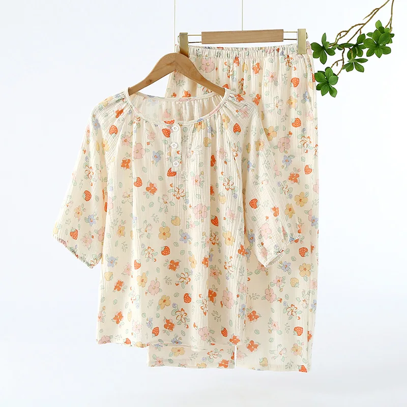Ladies summer pajamas sweet floral cotton short-sleeved cropped pants thin loose students and teenagers can wear outside
Ladies summer pajamas sweet floral cotton short-sleeved cropped pants thin loose students and teenagers can wear outside