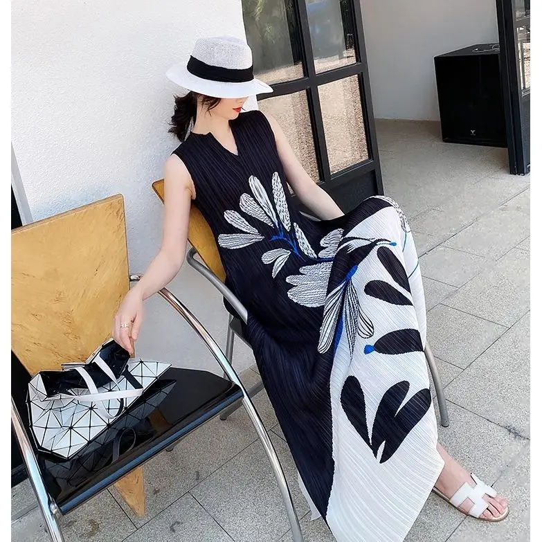 Folding print dress female European and American high -end big -name holiday long skirts beach thin 2023 summer dress female
Folding print dress female European and American high -end big -name holiday long skirts beach thin 2023 summer dress female