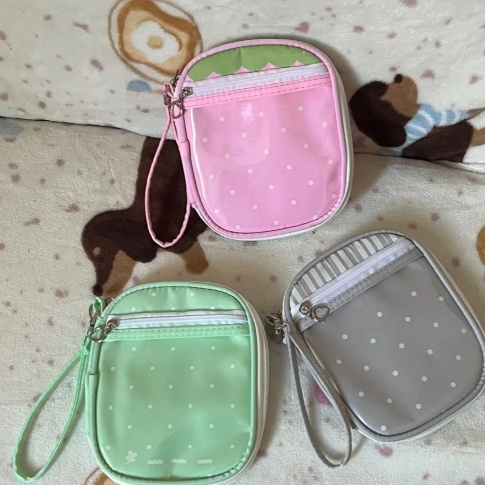 Korean-Style Passport Holder Strawberry Design Piano-Shaped Ticket Storage Bag Hanging Strap Polka Dot Compact Travel Wallet
Korean-Style Passport Holder Strawberry Design Piano-Shaped Ticket Storage Bag Hanging Strap Polka Dot Compact Travel Wallet