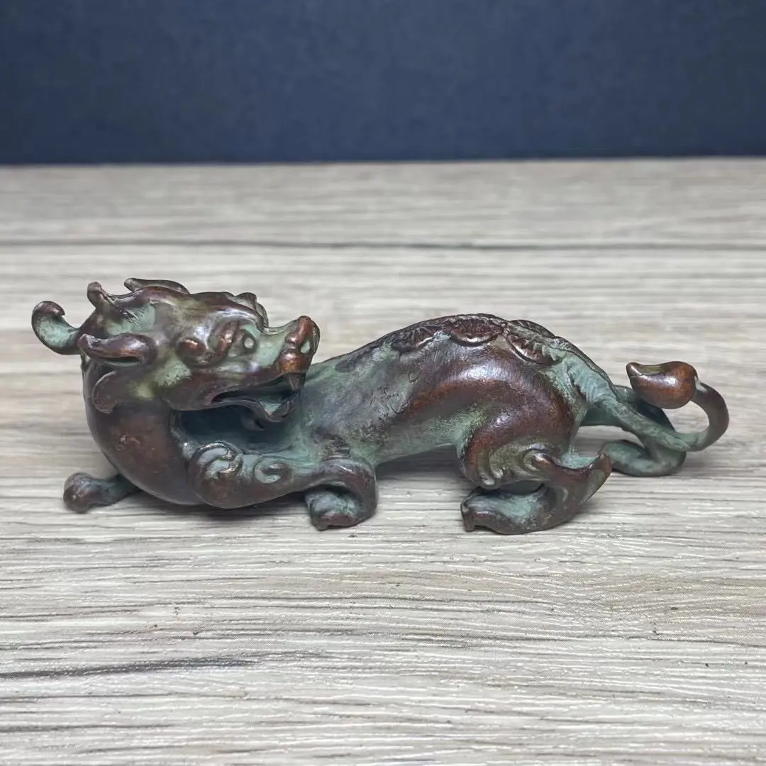 Antique bronze solid dragon ornament paperweight antique dragon pen holder ruler tea pet home desktop decoration ornament
Antique bronze solid dragon ornament paperweight antique dragon pen holder ruler tea pet home desktop decoration ornament