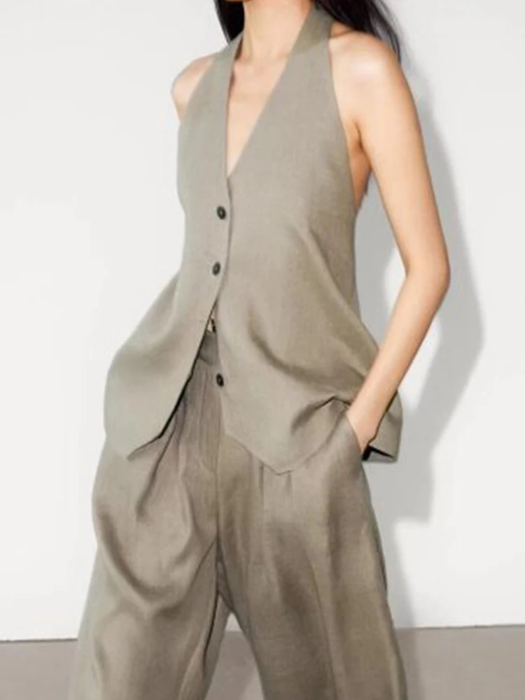 Women Summer Vests Coats 2024 New Fashion Solid V-Neck Halter Single Breasted Female Elegant Street Waistcoats Clothing
Women Summer Vests Coats 2024 New Fashion Solid V-Neck Halter Single Breasted Female Elegant Street Waistcoats Clothing