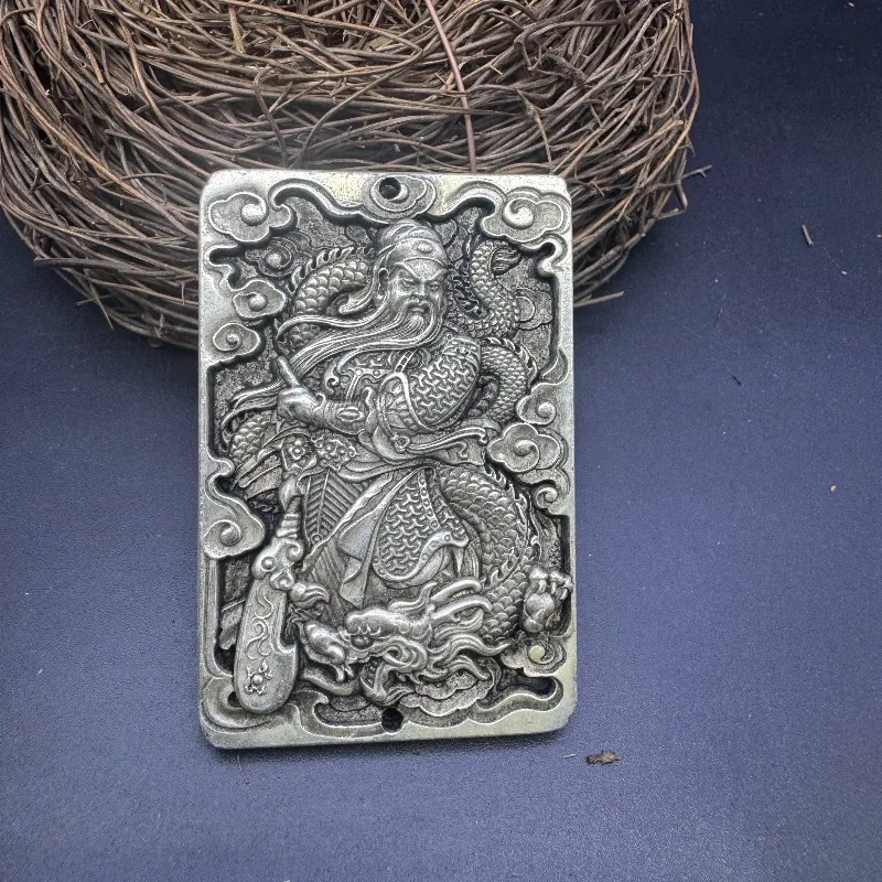Antique Imitation Copper Guan Yu Plaque, Retro Dragon Pattern Protective Lucky Hanging Charm for Collection
Antique Imitation Copper Guan Yu Plaque, Retro Dragon Pattern Protective Lucky Hanging Charm for Collection