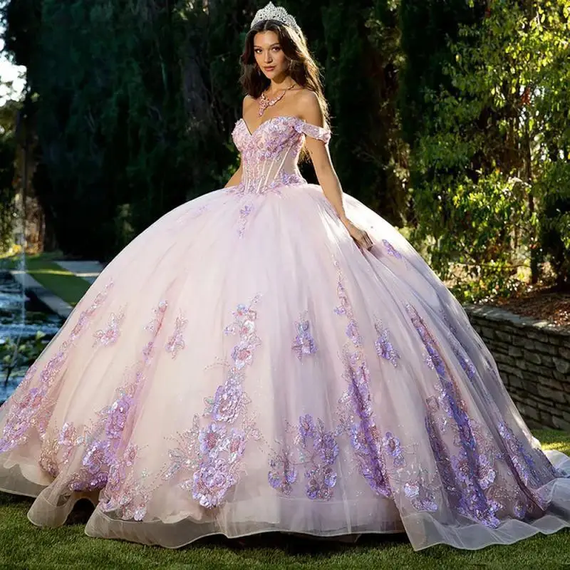 Customized light purple Ball Gowns Quinceanera Dresses for Girl Off the Shoulder Appliques Tull Beads Sequined Vestido De 15
Customized light purple Ball Gowns Quinceanera Dresses for Girl Off the Shoulder Appliques Tull Beads Sequined Vestido De 15