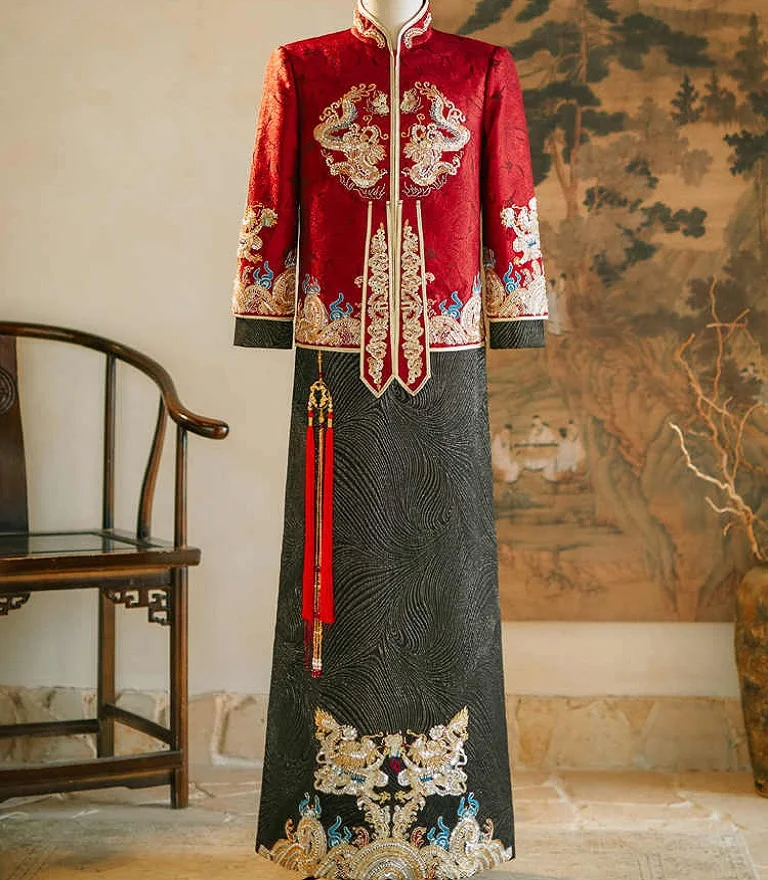 Одежда Xiuhe для мальчиков 120 кг, китайская свадебная церемония, жених, старший костюм Тан, мужской костюм с драконом и фениксом + халат, шоу
Одежда Xiuhe для мальчиков 120 кг, китайская свадебная церемония, жених, старший костюм Тан, мужской костюм с драконом и фениксом + халат, шоу